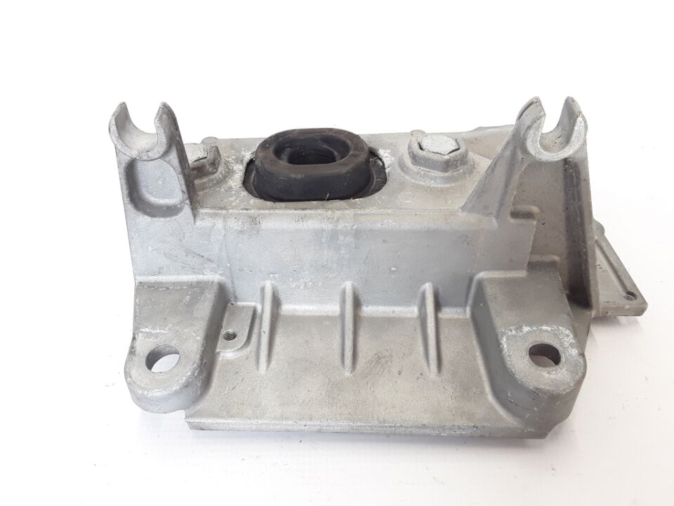 Renault Clio 3 Modus Şanzıman Kulağı Akü Altı 8200477152-Renault Mais