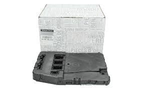 Megane 2-II Elektronik Bağlantı Ünitesi Decoder (3 Fişli) 8200306433-8200780028 -Renault Mais