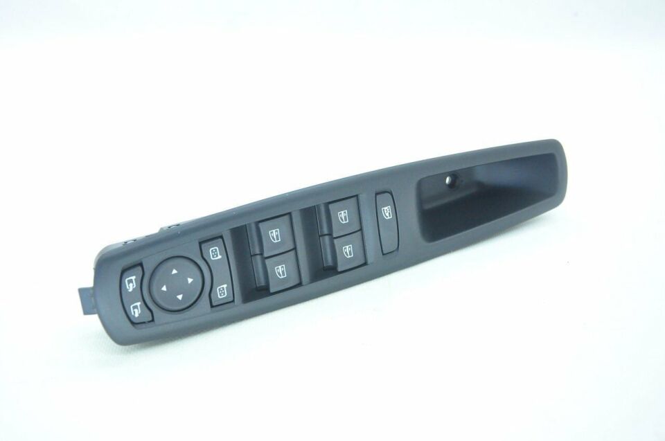 Megane 3-III Sol Ön Cam Kumanda Paneli (2008-2016) 809610017R -Renault Mais