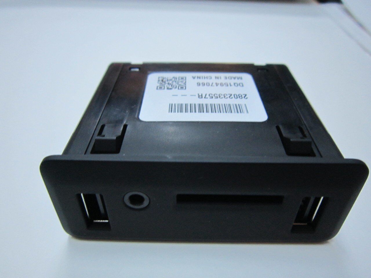Megane 4-IV Aksesuar Prizi 280233557R -Orjinal