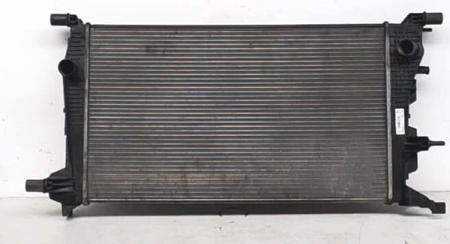 Megane 3-III Fluence Motor Su Radyatörü 1.5 Dci K9K 214100002R -Kale