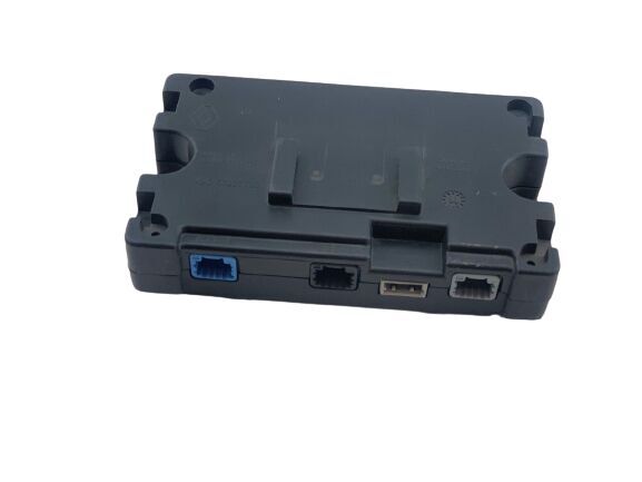 Megane 3-III Fluence Elektronik Bağlantı Ünitesi Aksesuar Ara Priz 280246043R -Orjinal Yedek Parça