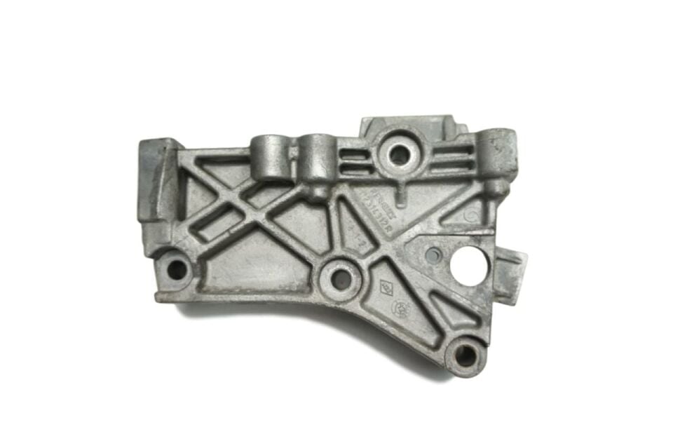 Megane 3-III Fluence Duster 1-I Silindir Kapak Bağlantı Ayağı 1.5Dci K9K 112314312R-7700871583 -Mais